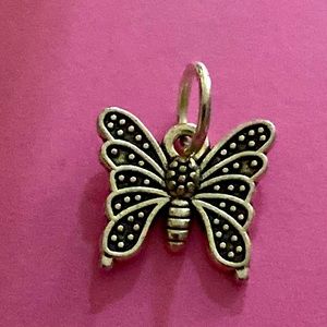 5/$10❤️❤️❤️NEW Tibetan Silver Butterfly Charm